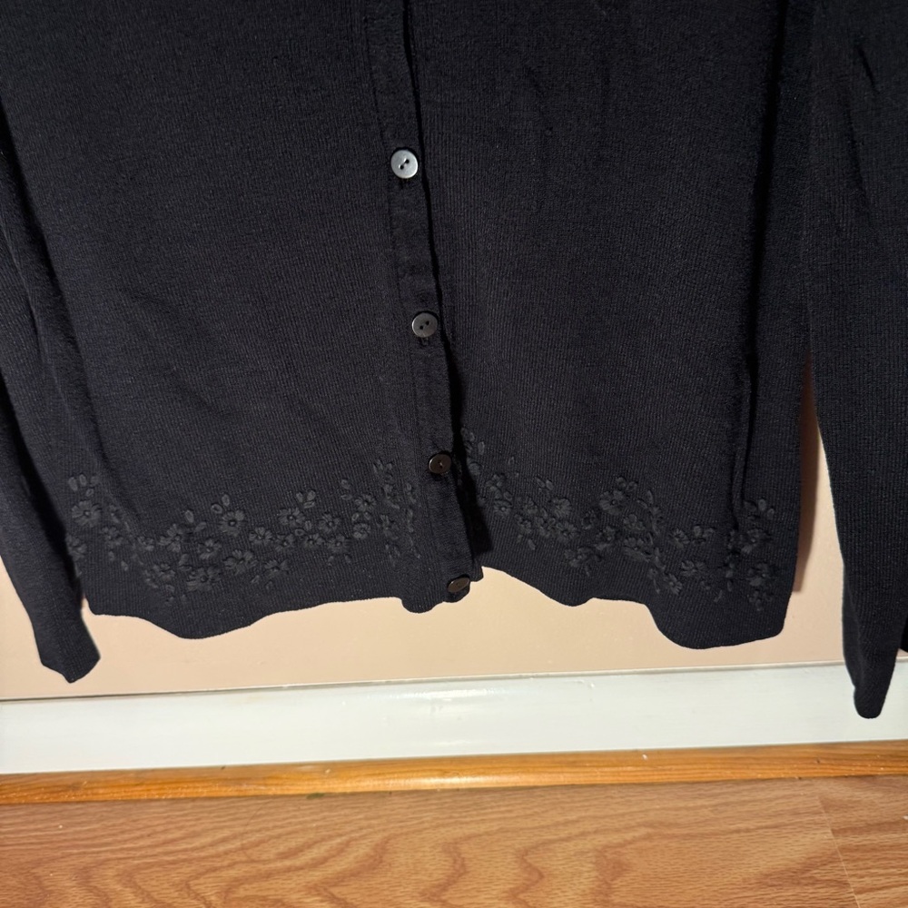 KASPER Black Long sleeve Sweater with V Neck button down Embroidery SZ/14 - Picture 3 of 7
